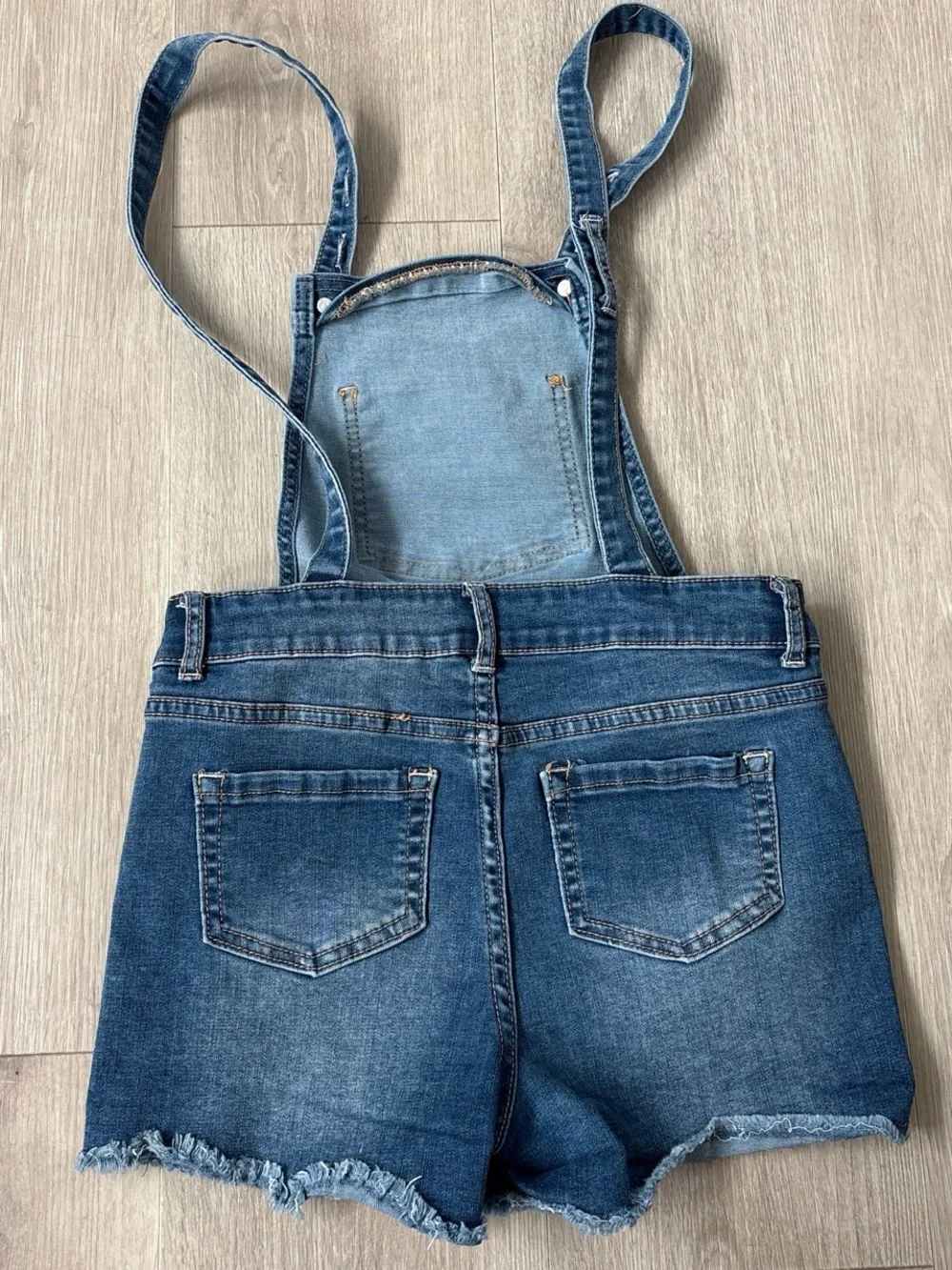 Cat & Jack Girls Denim Short Overalls Size 7/8 Embroidered Floral & Sun Details